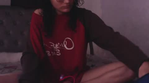 Snapshot of piscis_dreams chatting on June 2026 11:46:01 AM PiscisDreams online show from June 2026 11:46:01 AM