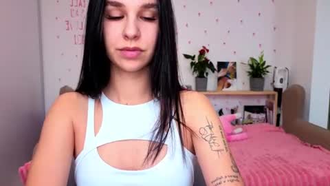 Snapshot of pixie_molly chatting on June 2026 07:39:01 AM Molly online show from June 2026 07:39:01 AM