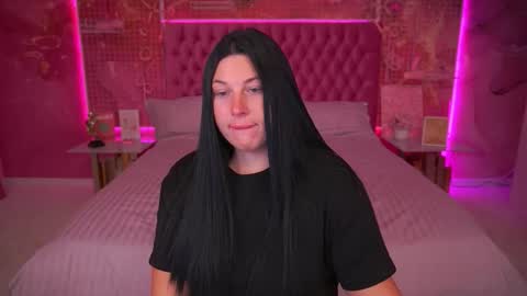 pixiehott online show from October 2025 08:00:02 PM