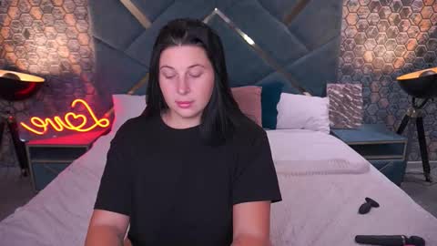 pixiehott online show from October 2025 12:50:02 PM