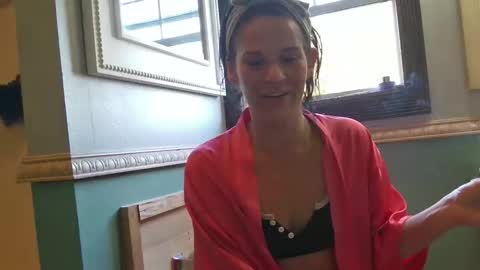 PixieLuxXx online show from April 2026 12:23:01 PM