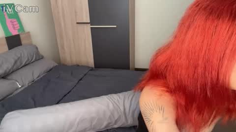 Snapshot of pixieyes0n chatting on February 2026 02:37:01 AM Daryl online show from February 2026 02:37:01 AM