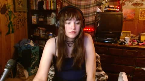 Izzy online show from February 2025 01:54:02 AM