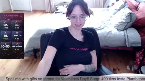 Plantbabeee online show from February 2025 05:40:02 PM