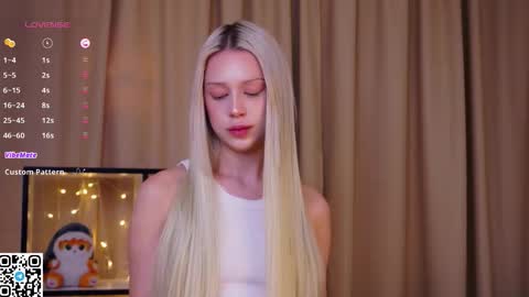 Snapshot of platinum_babe chatting on October 2025 03:20:02 PM Ennie online show from October 2025 03:20:02 PM