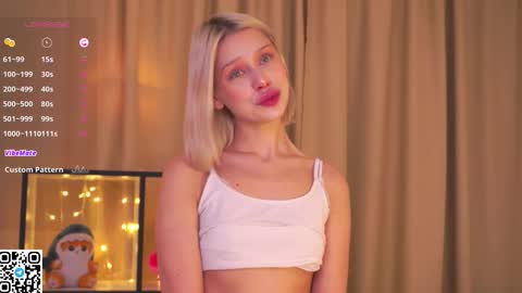 Snapshot of platinum_babe chatting on October 2025 04:27:02 PM Ennie online show from October 2025 04:27:02 PM