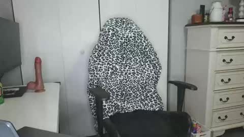 platinum_princess_nicole online show from December 2025 01:03:01 AM