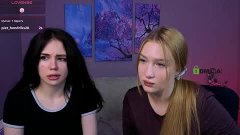 Snapshot of playful_sophie chatting on January 2026 08:56:01 PM Sophie online show from January 2026 08:56:01 PM