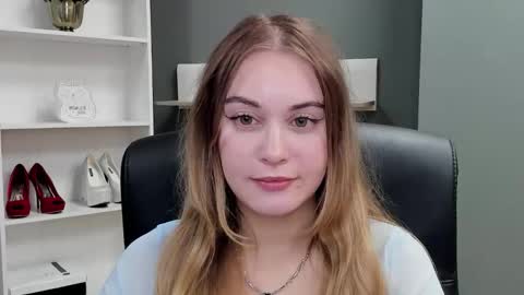 Valeria online show from November 2025 02:26:01 PM