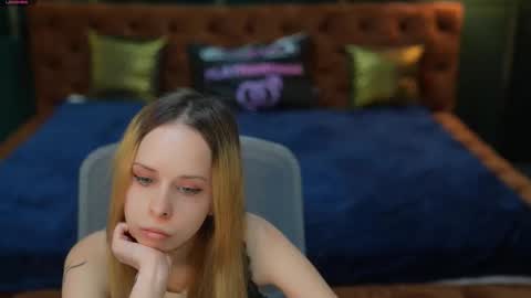 Snapshot of playhard054 chatting on November 2025 11:10:02 AM Lana online show from November 2025 11:10:02 AM