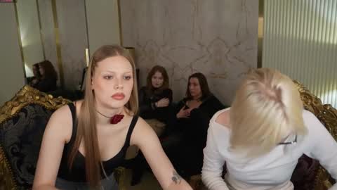 Snapshot of playhard054 chatting on November 2025 03:34:01 PM Lana online show from November 2025 03:34:01 PM