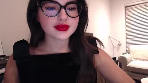 Mary online show from December 2024 08:05:02 PM