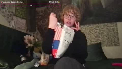 Snapshot of please_doe_stop chatting on March 2025 10:45:01 AM please_doe_stop online show from March 2025 10:45:01 AM