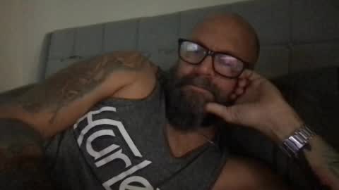 Snapshot of pleasesitonmycock chatting on November 2025 04:59:02 AM PleaseSitOnMyCock online show from November 2025 04:59:02 AM