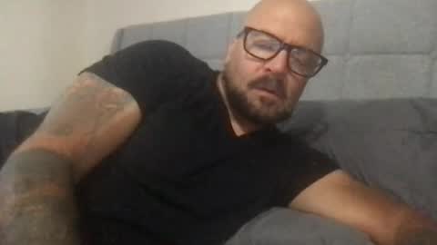 Snapshot of pleasesitonmycock chatting on July 2026 01:40:01 PM PleaseSitOnMyCock online show from July 2026 01:40:01 PM