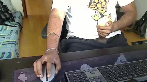 Sam online show from October 2025 12:33:01 PM