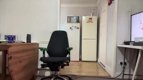 MirIsk online show from December 2025 02:46:02 PM