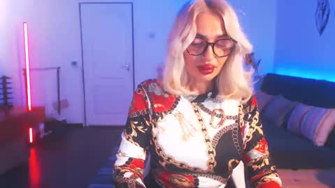 Victoria online show from January 2025 09:36:01 PM