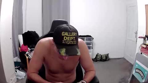 plkrisztian online show from November 2025 04:17:02 PM