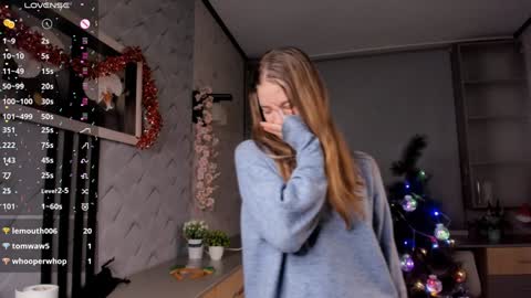 Snapshot of pluf_pluf chatting on December 2024 01:11:02 AM HiI am Vivian online show from December 2024 01:11:02 AM