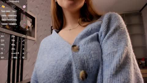 Snapshot of pluf_pluf chatting on January 2025 01:10:01 AM HiI am Vivian online show from January 2025 01:10:01 AM