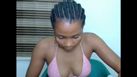 Snapshot of plumnjuicyx chatting on December 2025 07:01:02 PM plumnjuicyx online show from December 2025 07:01:02 PM