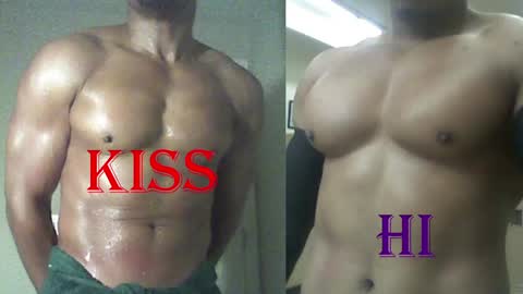 StraightPlush online show from April 2026 05:02:02 AM