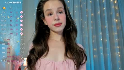 Sophie online show from December 2024 02:40:02 PM