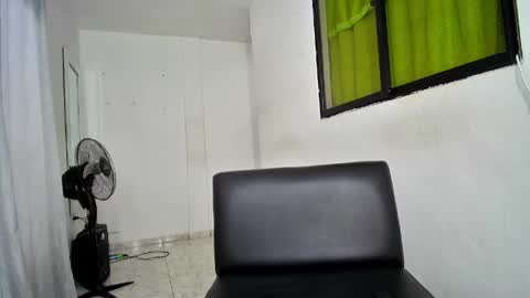 Nikole online show from April 2026 03:20:01 PM