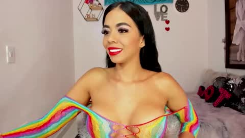 Snapshot of pocahontasweetss chatting on February 2026 12:48:02 AM I dream of having many followers online show from February 2026 12:48:02 AM