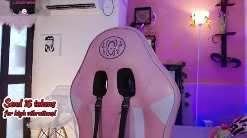 poison_liv online show from April 2026 01:52:02 PM