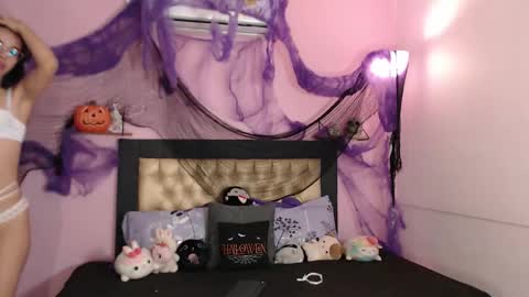 poison_pink online show from November 2025 02:08:01 PM