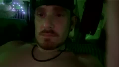 Snapshot of pokes918boy_bbw_hunter chatting on April 2026 04:28:02 AM pokes918boy_bbw_hunter online show from April 2026 04:28:02 AM