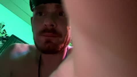 Snapshot of pokes918boy_bbw_hunter chatting on April 2026 09:13:01 AM pokes918boy_bbw_hunter online show from April 2026 09:13:01 AM