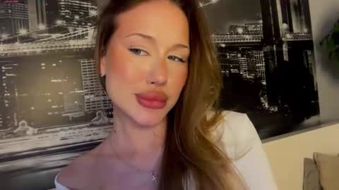 Angelic online show from February 2026 07:33:02 PM