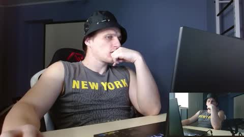 Poliglotjoe2 online show from February 2026 09:32:01 PM