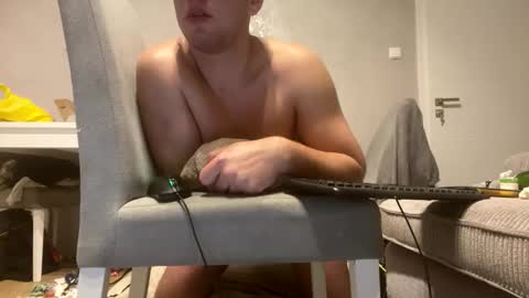 polishboooy2003 online show from November 2025 09:47:02 PM