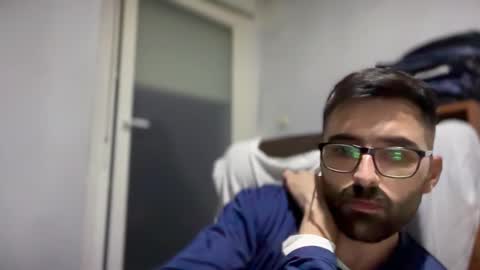 pollabeta online show from December 2025 12:04:02 AM