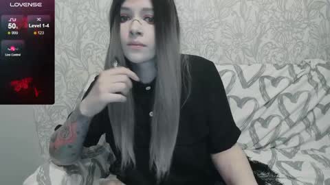 Polly online show from April 2026 06:52:01 PM