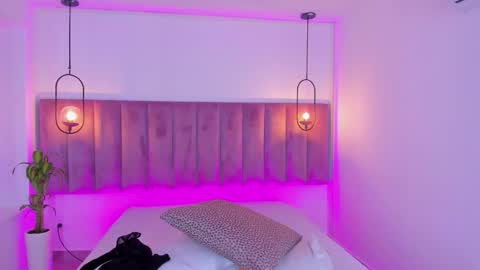 POLLY online show from March 2026 10:09:02 AM