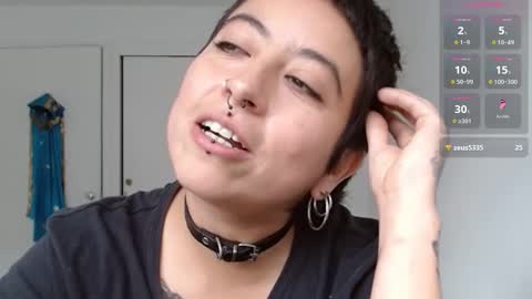 Snapshot of poly_mer chatting on February 2025 06:42:01 PM Poly online show from February 2025 06:42:01 PM