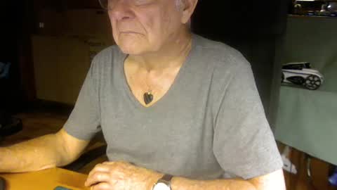 pomme1949 online show from February 2025 10:58:02 AM