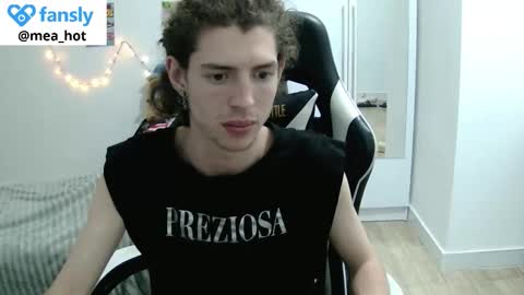 Snapshot of pomo_07 chatting on October 2025 06:05:01 PM aleks ness online show from October 2025 06:05:01 PM