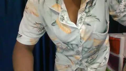 Snapshot of poojalady chatting on September 2025 06:08:01 PM poojalady online show from September 2025 06:08:01 PM