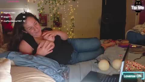 Snapshot of pooncahantits chatting on October 2025 02:45:01 AM Emily at Home online show from October 2025 02:45:01 AM