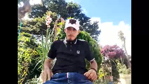 Snapshot of popeye_hot_ chatting on December 2025 06:38:01 PM P0P online show from December 2025 06:38:01 PM