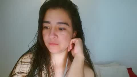 Snapshot of porcelainlux chatting on April 2026 12:30:02 AM porcelainlux online show from April 2026 12:30:02 AM