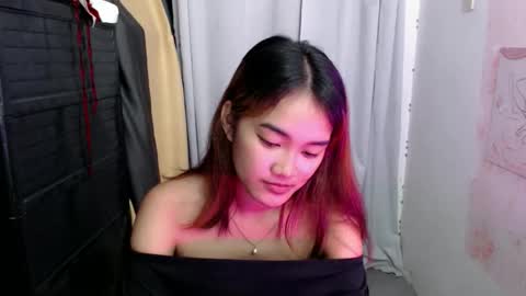 pornstar_kia online show from April 2026 03:32:01 PM