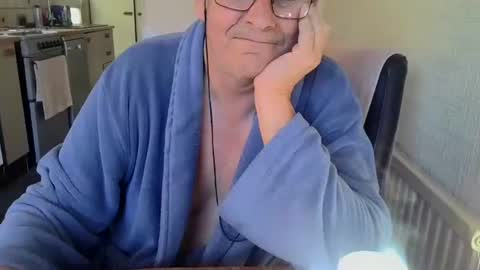 Snapshot of poshman65 chatting on October 2025 11:28:01 AM poshman65 online show from October 2025 11:28:01 AM