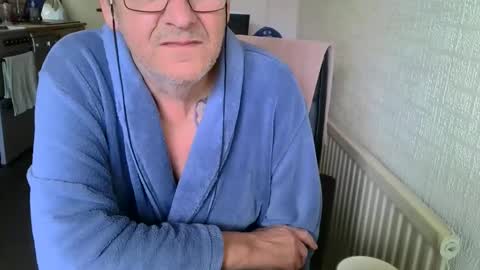 Snapshot of poshman65 chatting on November 2025 11:10:02 AM poshman65 online show from November 2025 11:10:02 AM